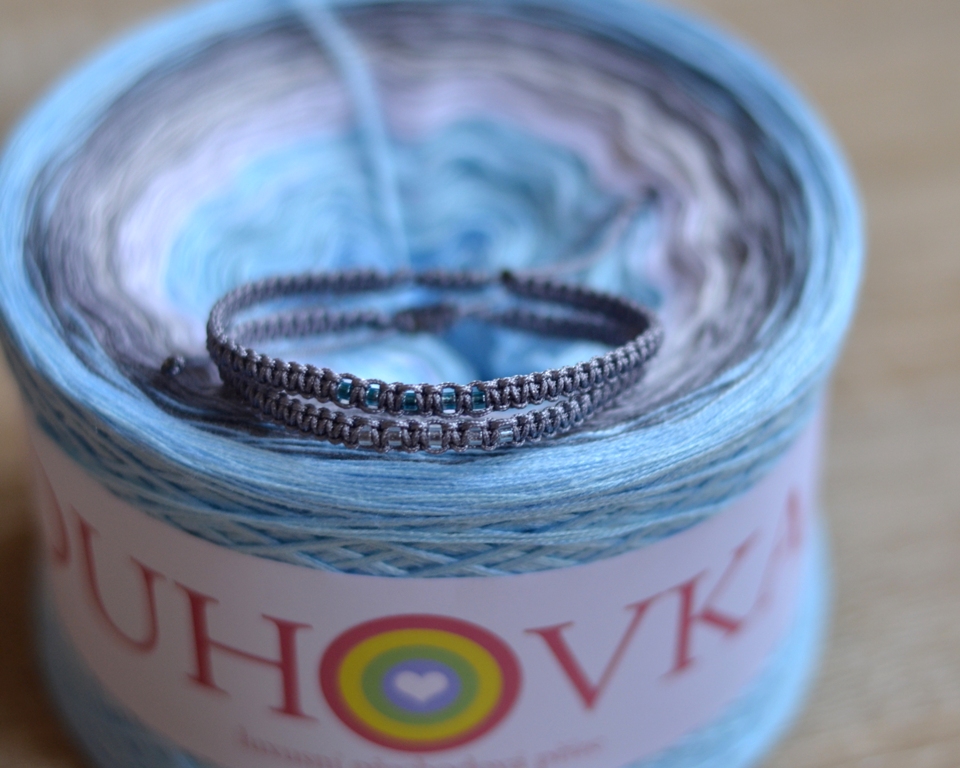 Duhovka + dva náramky/šedé
