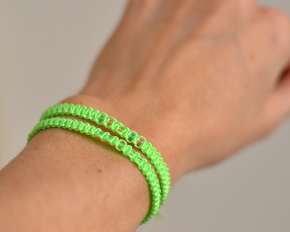 Duhovka + dva náramky/zelené